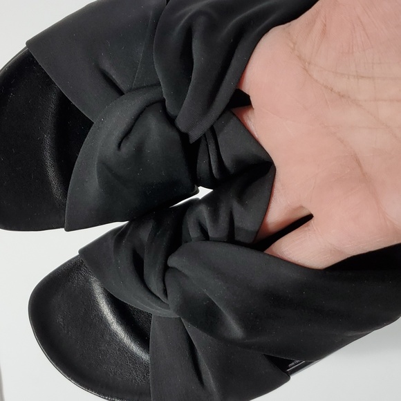 Donald J Pliner Folley Slide on sandals Black Size 6M - Picture 12 of 12
